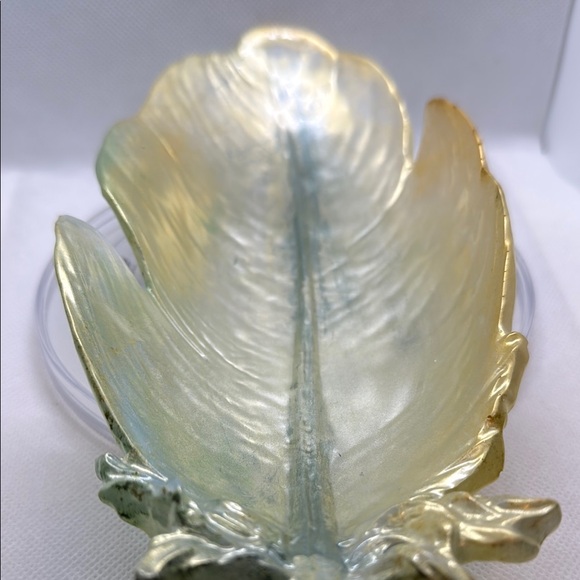 Elegant Gold and Silver Feather Resin Accent - Picture 11 of 12